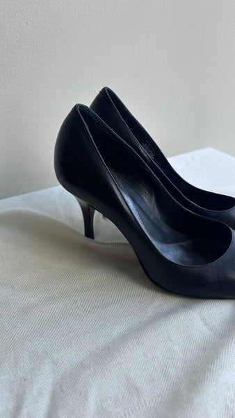 Pre-Owned Bos & Co Black Pointy Toe Leather Heels - Size 39