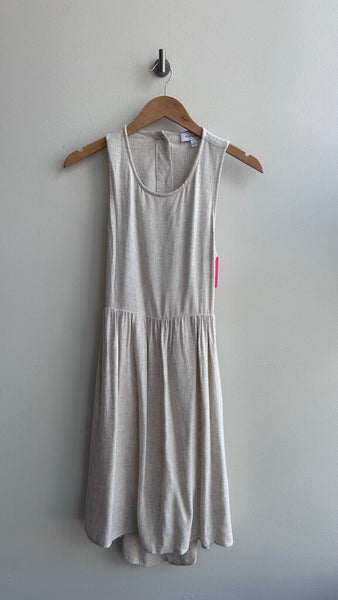Pre-Owned Gilli Natural 'Mitchell' Sleeveless Cut-Out Back Dress (NWT) - Size Small