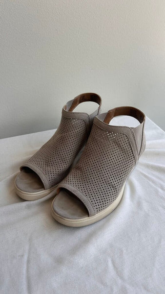 Pre-Owned Sonoma Griege Peep Toe Sling Back Wedge Sandal- Size 8