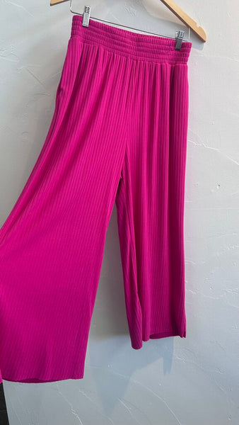 Pre-Owned Jackson Rowe Fuchsia Pink Ribbed Wide Leg Knit Pant - Size Medium