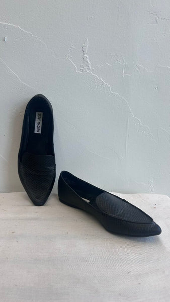 Steve Madden Black Faux Textured Leather Pointed-Toe Flats - Size 8.5