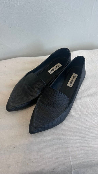 Steve Madden Black Faux Textured Leather Pointed-Toe Flats - Size 8.5