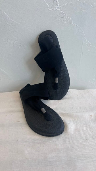 Pre-Owned Sanuk Yoga Sling Sandals - Size 8