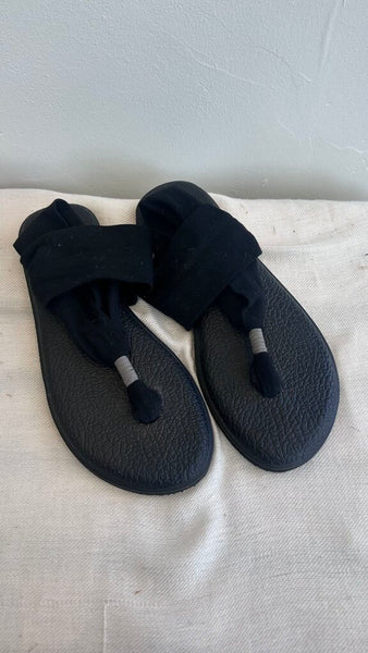 Pre-Owned Sanuk Yoga Sling Sandals - Size 8