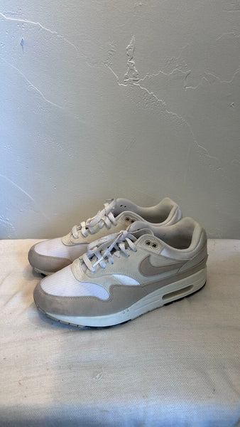 Pre-Owned Nike Air Beige.White Lace Up Sneakers- Size 10.5