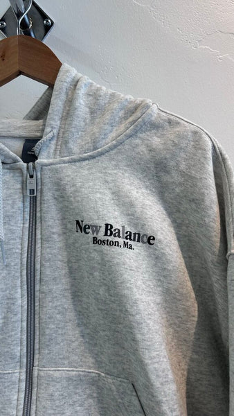Pre-Owned New Balance Light Grey Logo Cropped Hoodie- Size Large