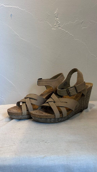 Pre-Owned Denver Hayes Cork Strappy Heeled Sandal - Size 8