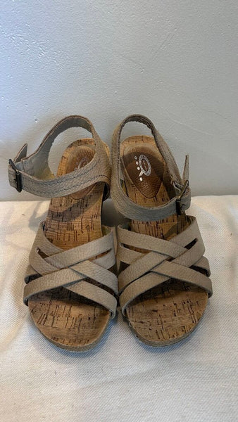 Pre-Owned Denver Hayes Cork Strappy Heeled Sandal - Size 8