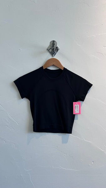 Pre-Owned Lululemon Black Short Sleeve Crop Top - Size X-Small (Estimated)