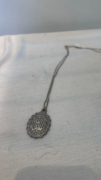 Pre-Owned Silver Script Oval Pendant Necklace
