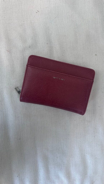 Pre-Owned Matt & Nat Red Half Size Zip Wallet