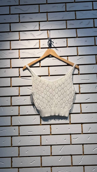 Pre-Owned Sadie & Sage Ivory Crochet Cropped Tank Top- Size Medium
