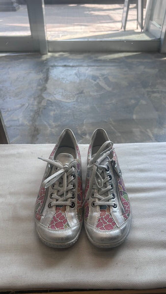 Pre-Owned Remonte Silver w/ Multi Coloured Pattern Lace-Up Sneaker- Size 38
