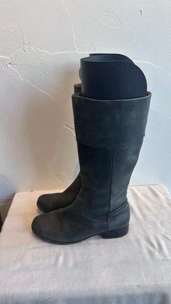 Pre-Owned Fossil Black Side Zip Calf High Boot- Size 7.5