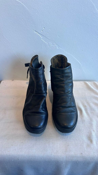 Pre-Owned Fly London Black Wedge Lace Up Back Ankle Boot- Size 37