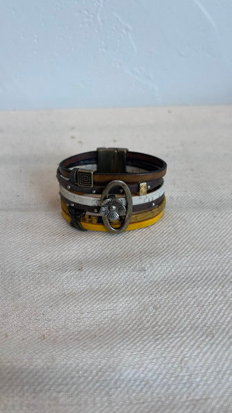 Pre-Owned Brown/White/Yellow Multi-Strap Leather Bracelet
