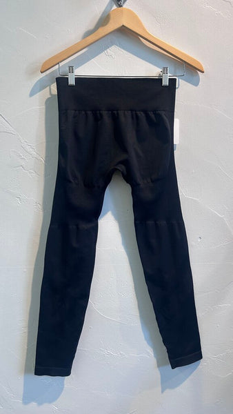 Pre-Owned Thrivin Black Scrunch Bum Leggings - Size Small (Estimated)