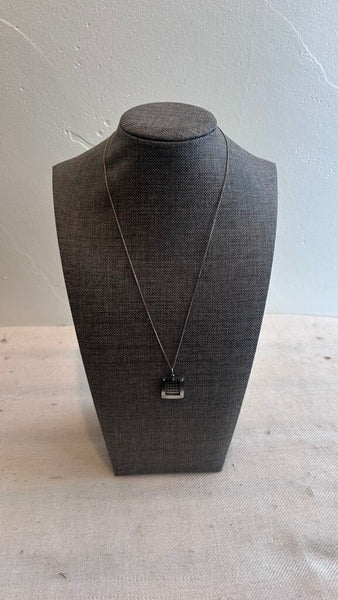 Pre-Owned Silver Woven Style Square Pendent Necklace and Threader Earrings