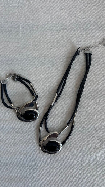 Pre-Owned Black Rope Silver Decal and Black Gem Double Banded Bracelet
