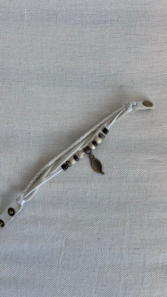 Pre-Owned White Leather Twisted with Beaded Snap Bracelet