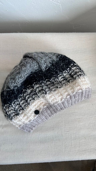 Pre-Owned Bula Grey/White/Black Knit Lined Toque