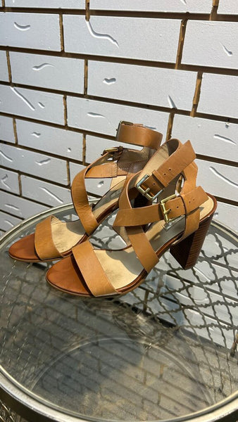 Pre-Owned Guess Brown Strappy Leather Heels - Size 7