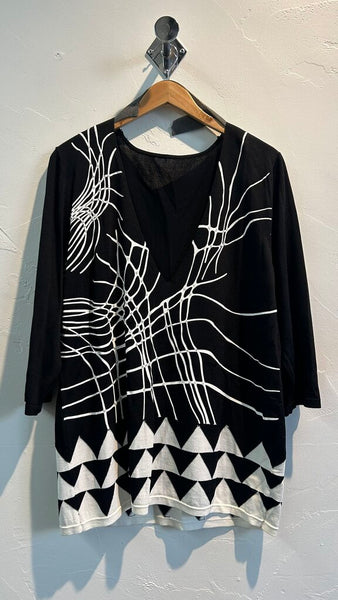 Pre-Owned Black/White Web Print V-Neck Long Sleeve Knit Top - Size Large (Estimated)