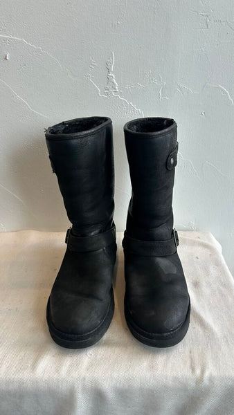 Pre-Owned Ugg Black Fur Lined Moto Style Ugg Boot- Size 7