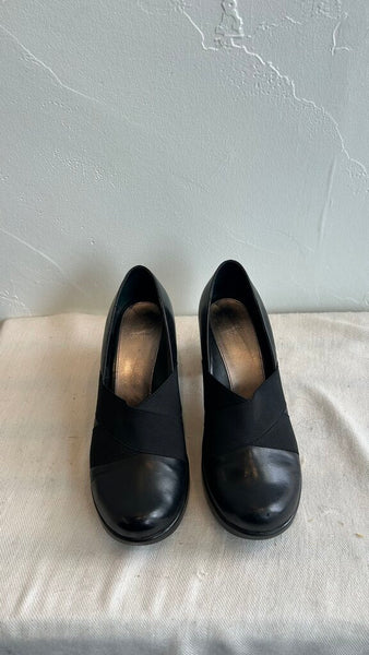 Pre-Owned Dansko Black Leather Round Toe Chunky Heel Pump- Size 39