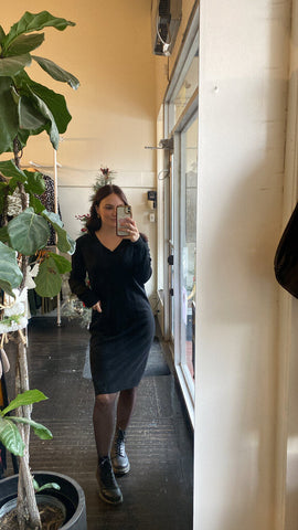 Eternelle Black Long Sleeve Knit Tunic Dress