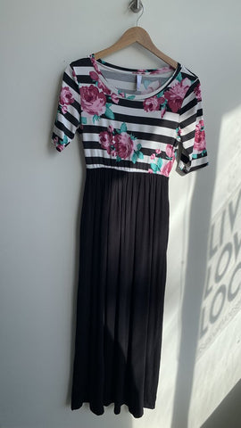 Celeste Black/White Striped Pink Flower Short Sleeve Maxi Dress - Size Small (Estimated)